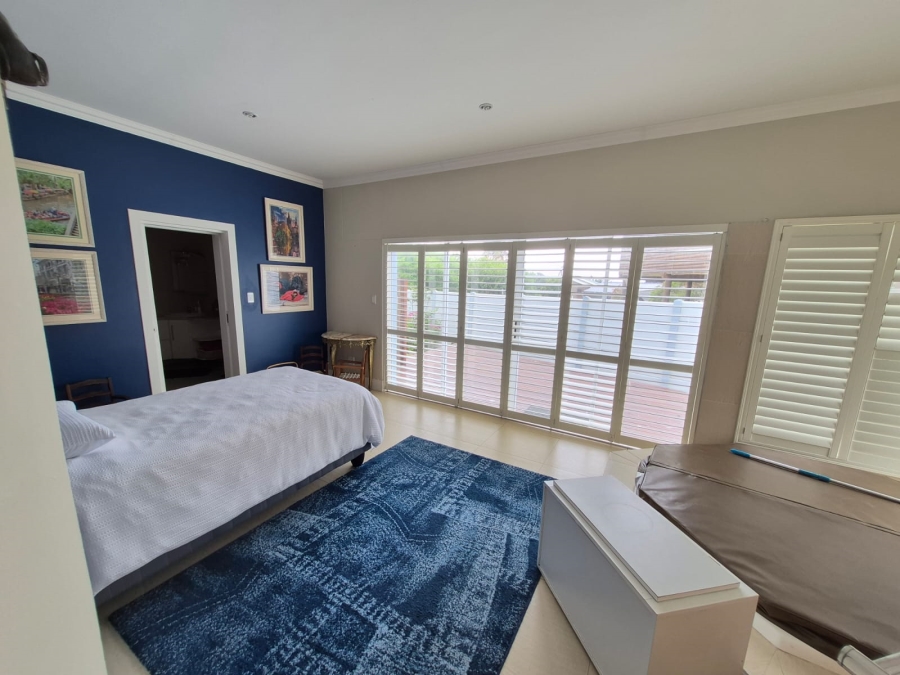 3 Bedroom Property for Sale in Boggomsbaai Western Cape